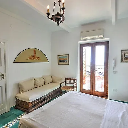 Villa Sleeps 4 Air Con Wifi